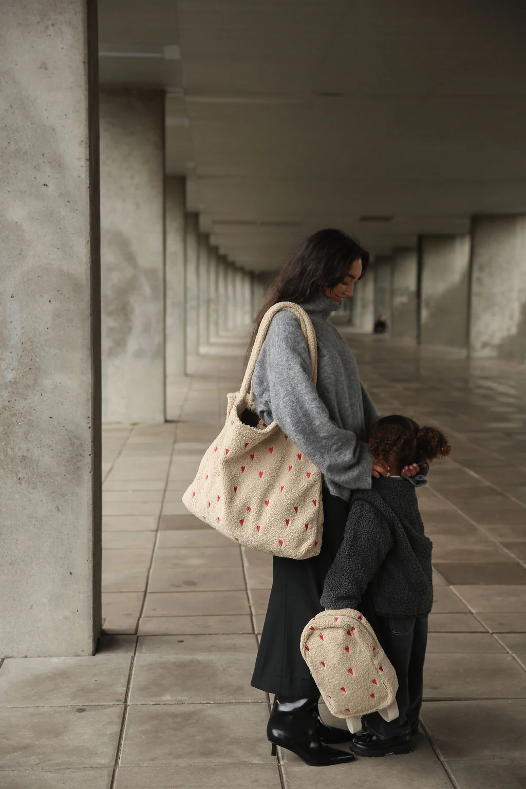 Teddy Mom Bag | Ecru Hearts - Image 4