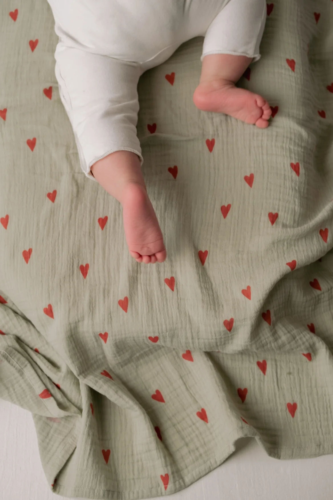 Swaddle Print Medium | Green Hearts - Image 5